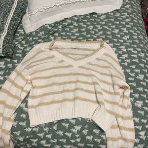 american eagle cropped sweater